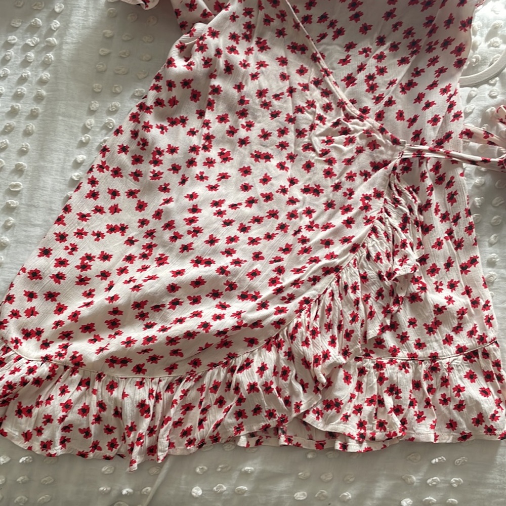 Billabong flutter sleeve mini wrap dress - Picture 3 of 4